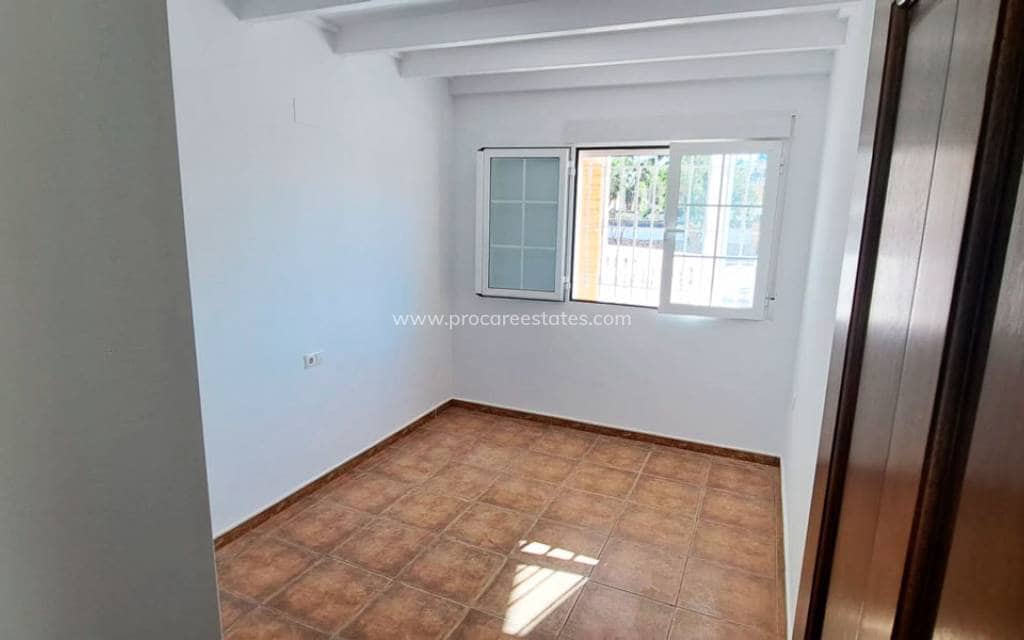 3 soverom Finca/Herregård til salgs i Catral med garasje - € 415 000 (Ref: 9921477)