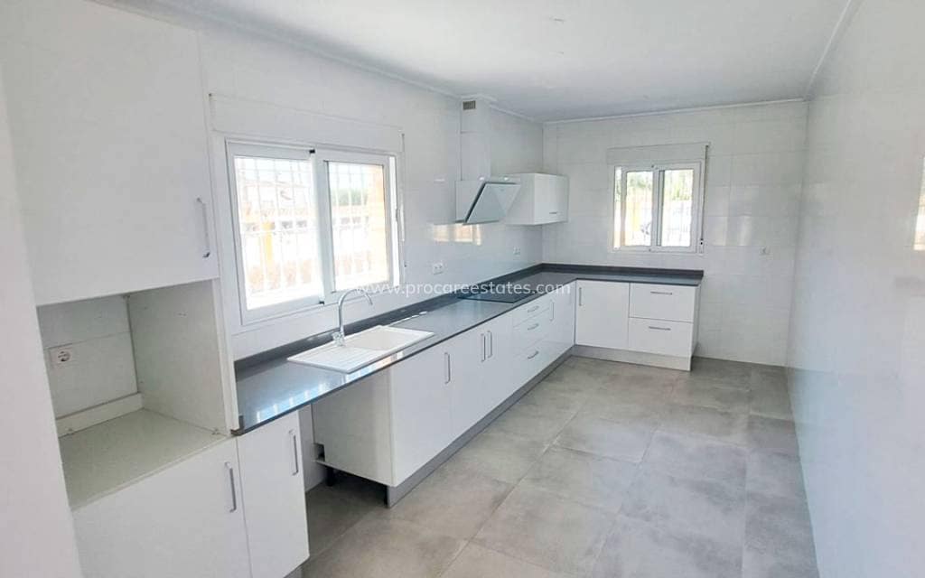3 sovrum Finca/Hus på landet till salu i Catral med garage - 410 000 € (Ref: 9925236)