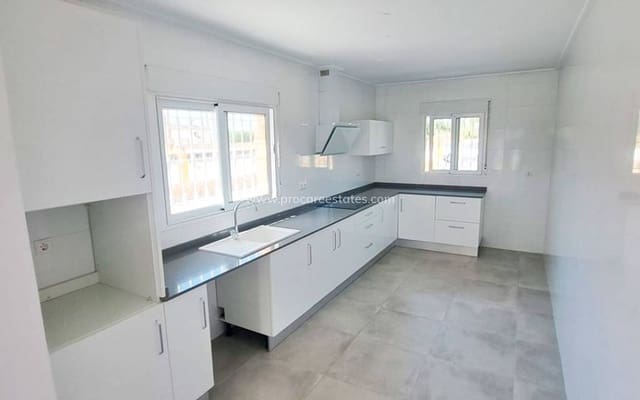 3 soveværelse Finca/Landehus til salg i Catral med garage - € 410.000 (Ref: 9925236)