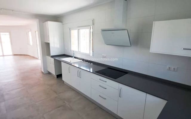 3 soveværelse Finca/Landehus til salg i Catral med garage - € 410.000 (Ref: 9925236)
