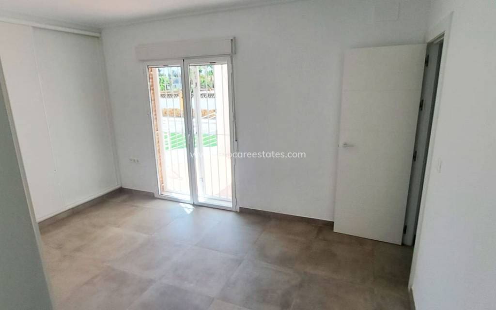 3 sovrum Finca/Hus på landet till salu i Catral med garage - 410 000 € (Ref: 9925236)