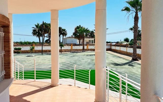 3 soveværelse Finca/Landehus til salg i Catral med garage - € 410.000 (Ref: 9925236)