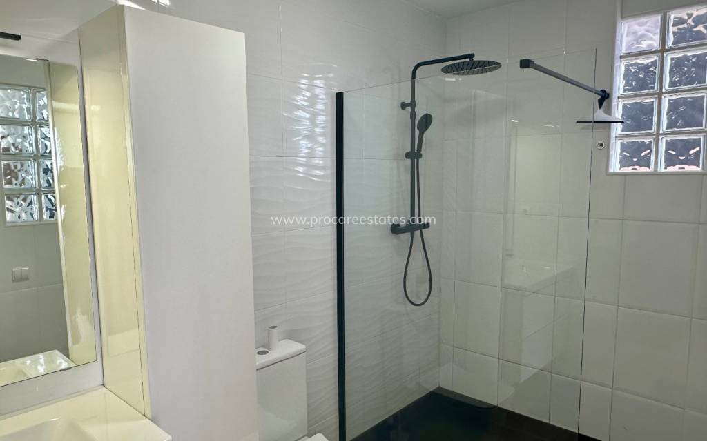 3 Zimmer Apartment zu verkaufen in Ciudad Quesada mit Pool - 205.000 € (Ref: 9937122)