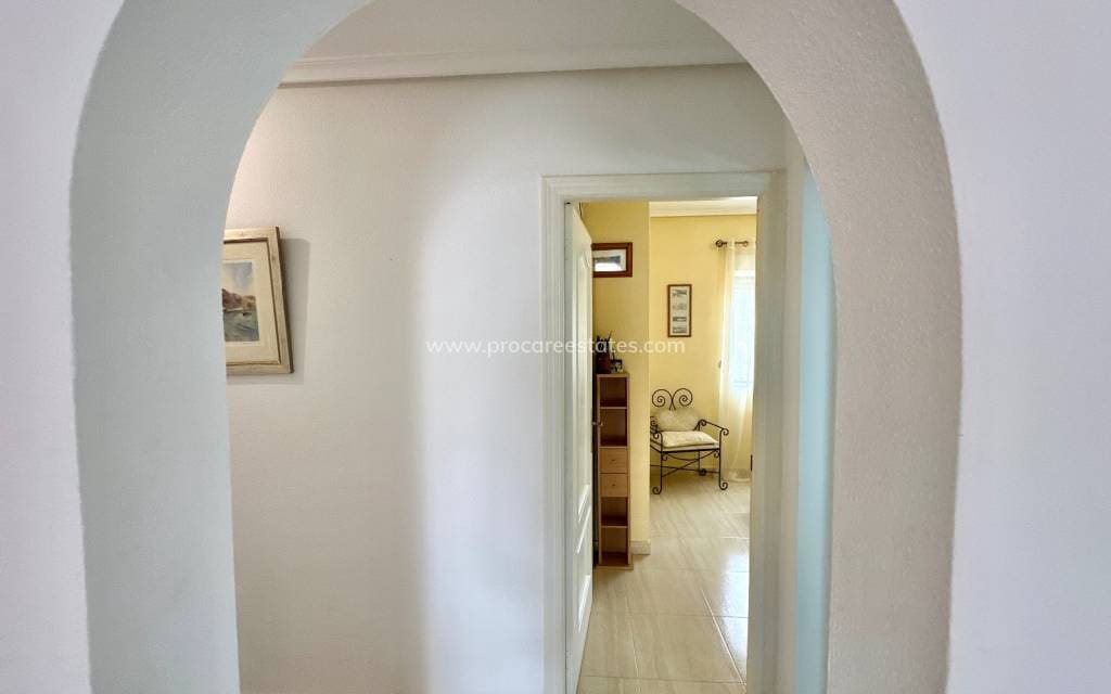 4 sypialnia Finka/Dom wiejski na sprzedaż w Catral z basenem garażem - 375 000 € (Ref: 9983907)