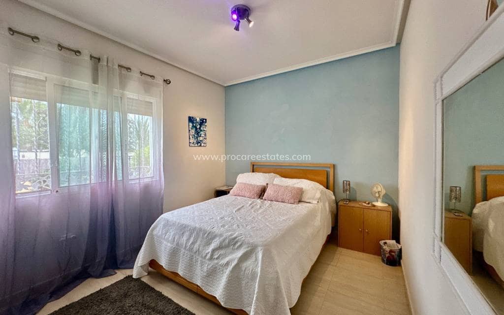 4 sypialnia Finka/Dom wiejski na sprzedaż w Catral z basenem garażem - 375 000 € (Ref: 9983907)