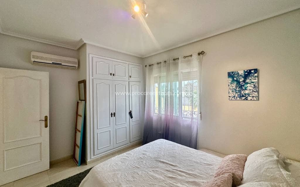 4 sypialnia Finka/Dom wiejski na sprzedaż w Catral z basenem garażem - 375 000 € (Ref: 9983907)