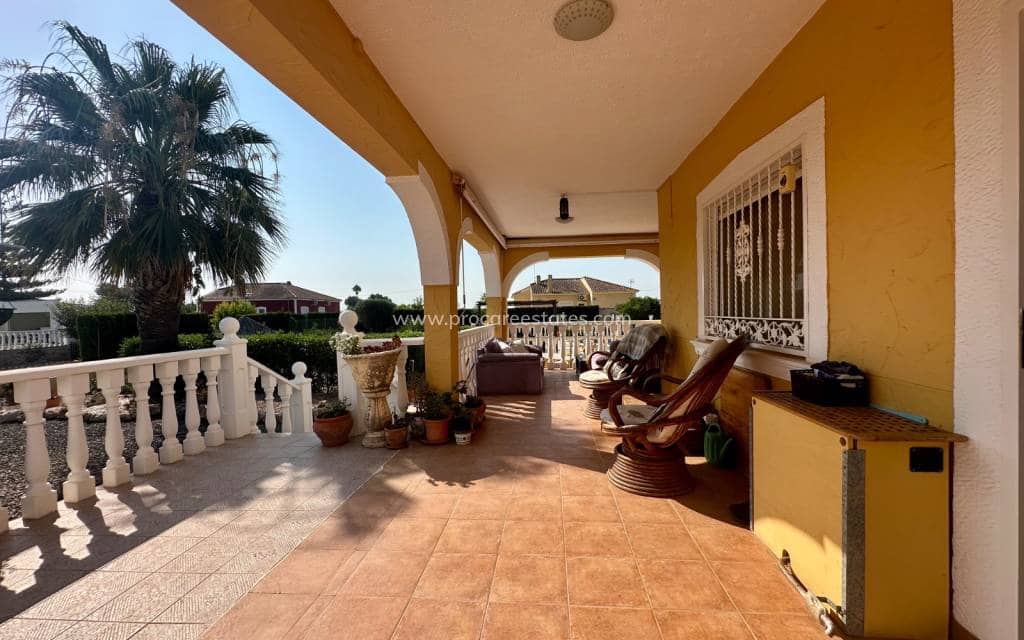 4 sypialnia Finka/Dom wiejski na sprzedaż w Catral z basenem garażem - 375 000 € (Ref: 9983907)