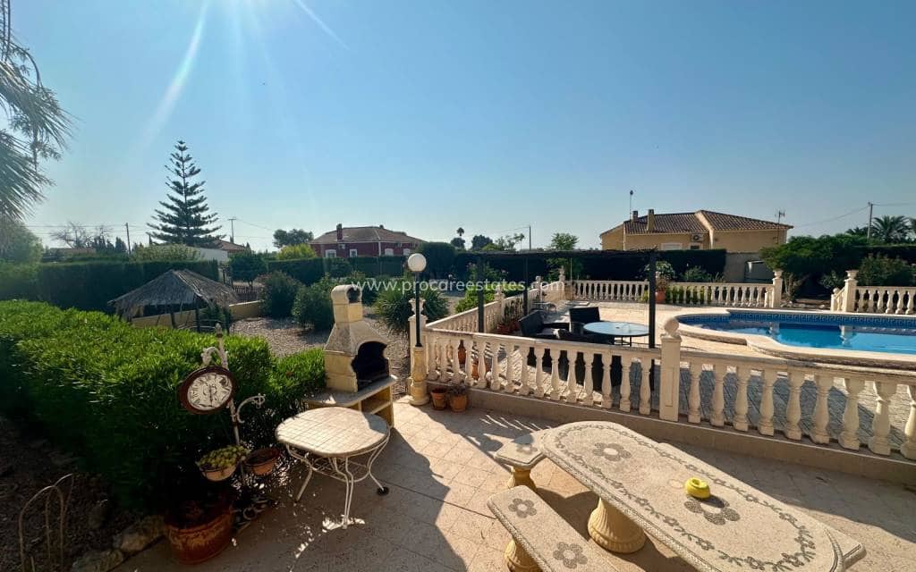 4 sypialnia Finka/Dom wiejski na sprzedaż w Catral z basenem garażem - 375 000 € (Ref: 9983907)