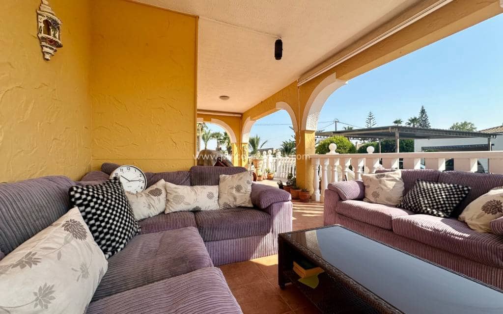 4 sypialnia Finka/Dom wiejski na sprzedaż w Catral z basenem garażem - 375 000 € (Ref: 9983907)
