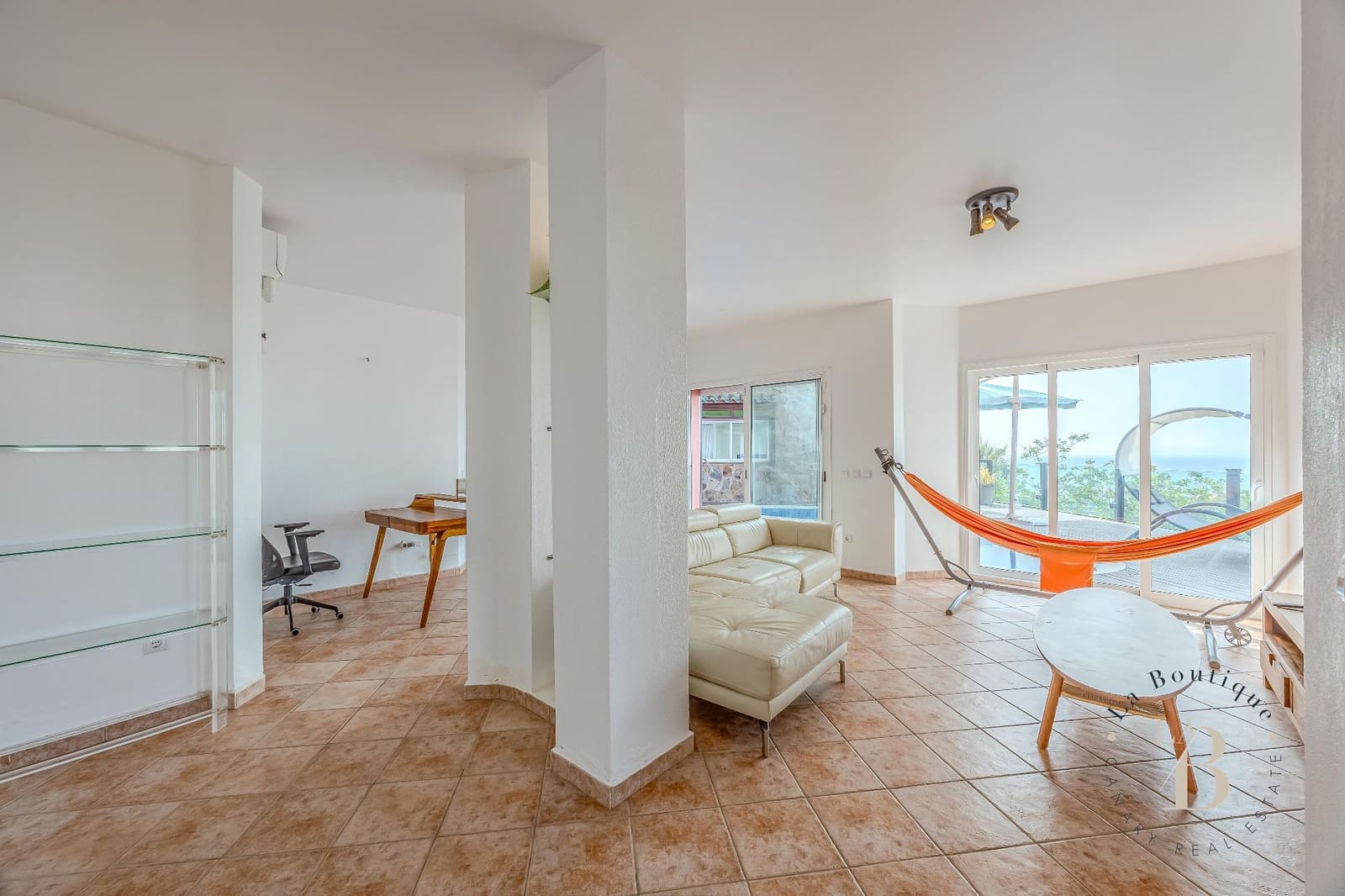 5 bedroom Villa for rent in San Agustin with pool garage - € 4,000 (Ref: 10008290)