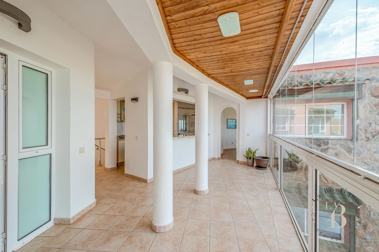 5 bedroom Villa for rent in San Agustin with pool garage - € 4,000 (Ref: 10008290)