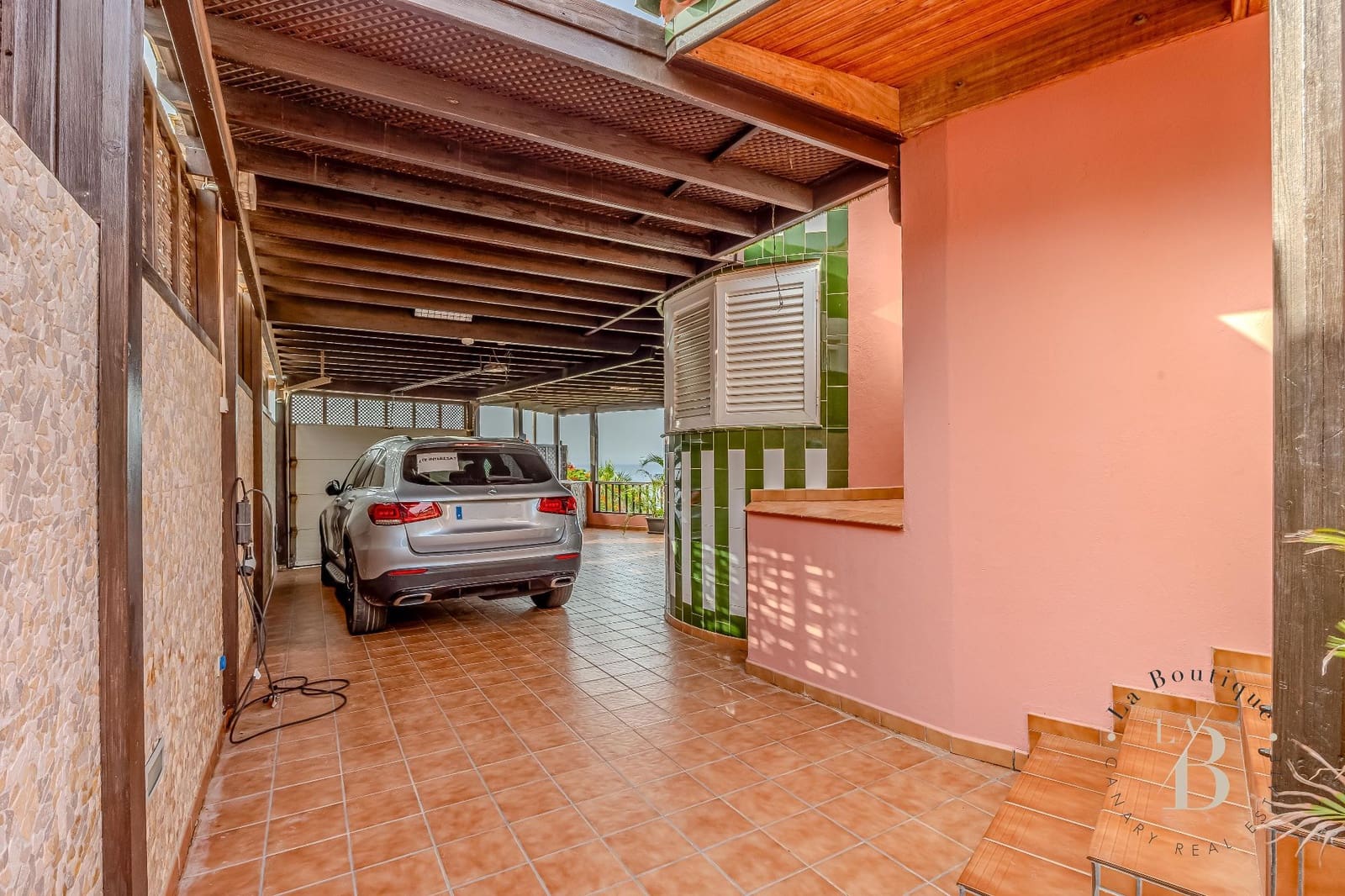 5 bedroom Villa for rent in San Agustin with pool garage - € 4,000 (Ref: 10008290)