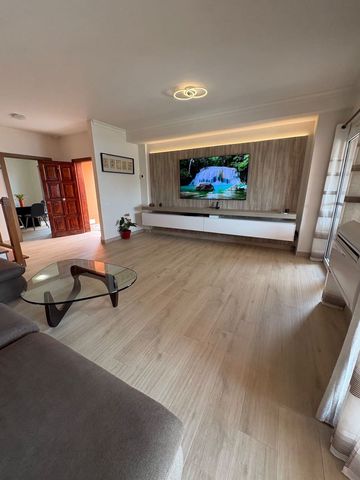 3 quarto Moradia para arrendar em Playa del Hombre, Telde com garagem - 2 200 € (Ref: 10063752)