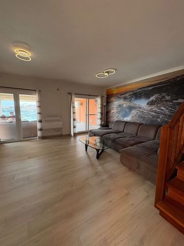3 quarto Moradia para arrendar em Playa del Hombre, Telde com garagem - 2 200 € (Ref: 10063752)