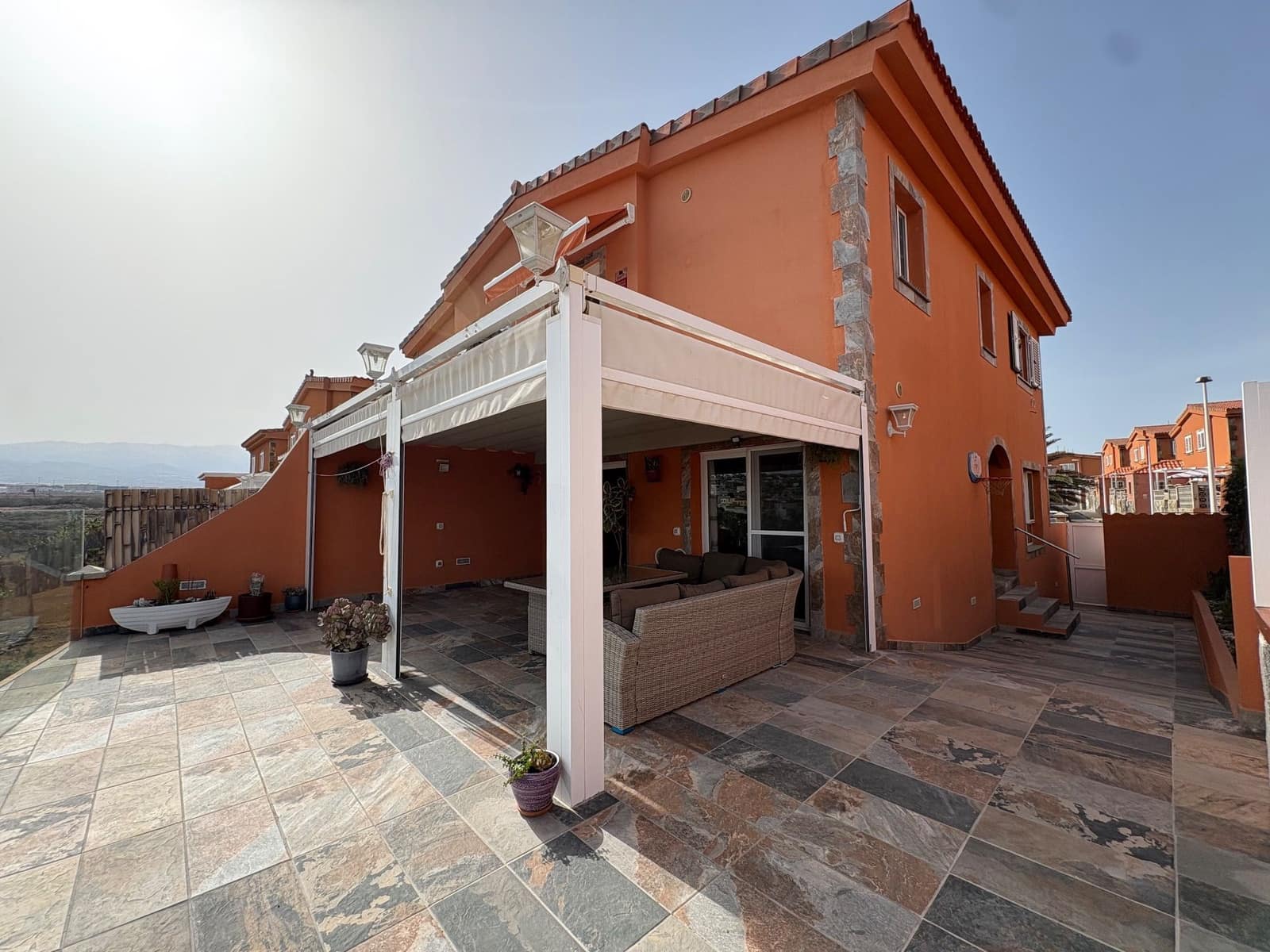 3 bedroom Villa for rent in Playa del Hombre with garage - € 2,200 (Ref: 10063752)