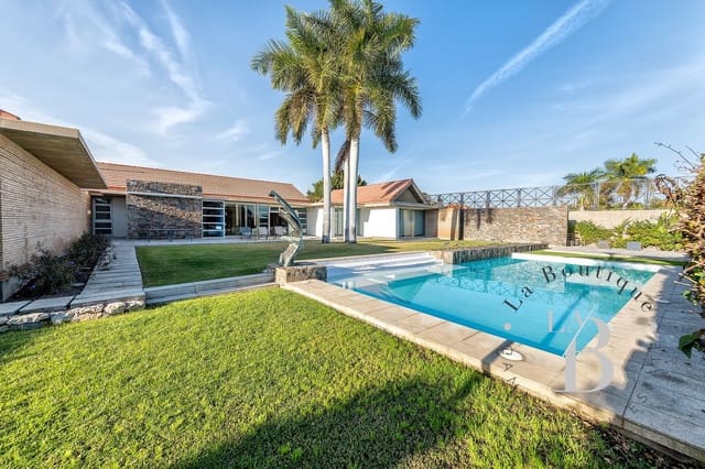 4 soveværelse Villa til salg i Campo Internacional, San Bartolomé de Tirajana med swimmingpool garage - € 4.500.000 (Ref: 7426919)