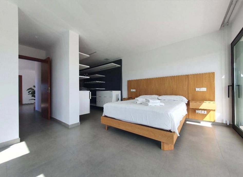 5 soverom Villa til salgs i Meloneras med svømmebasseng garasje - € 1 750 (Ref: 7707602)