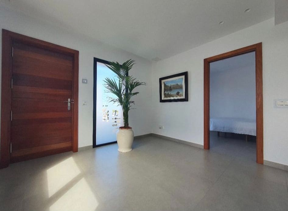 5 soverom Villa til salgs i Meloneras med svømmebasseng garasje - € 1 750 (Ref: 7707602)