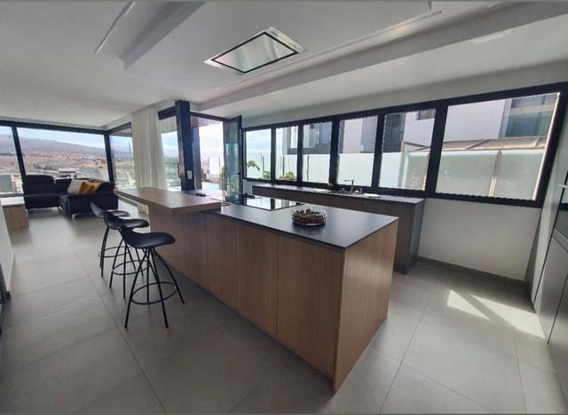 5 bedroom Villa for holiday rental in Meloneras, San Bartolomé de Tirajana with pool garage - € 1,750 (Ref: 7707602)