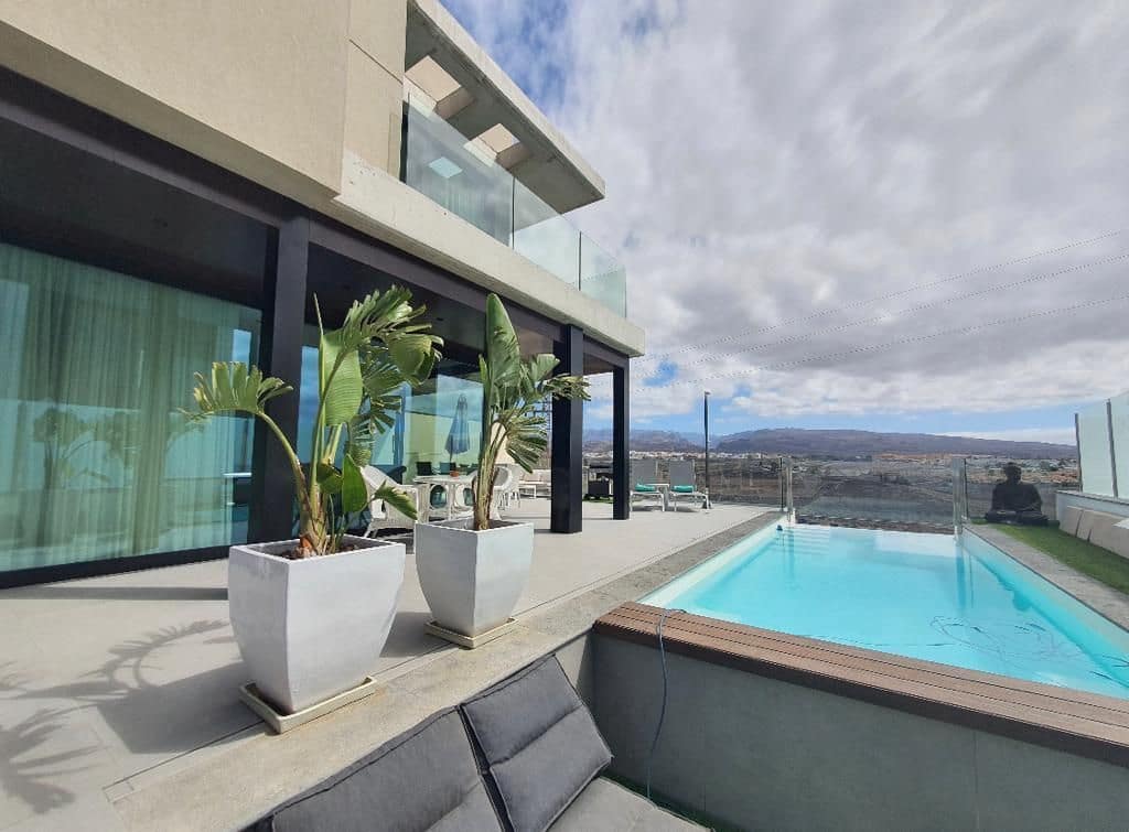 5 soverom Villa til salgs i Meloneras med svømmebasseng garasje - € 1 750 (Ref: 7707602)