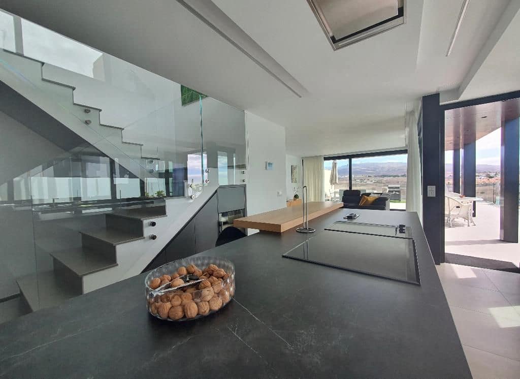 5 soverom Villa til salgs i Meloneras med svømmebasseng garasje - € 1 750 (Ref: 7707602)