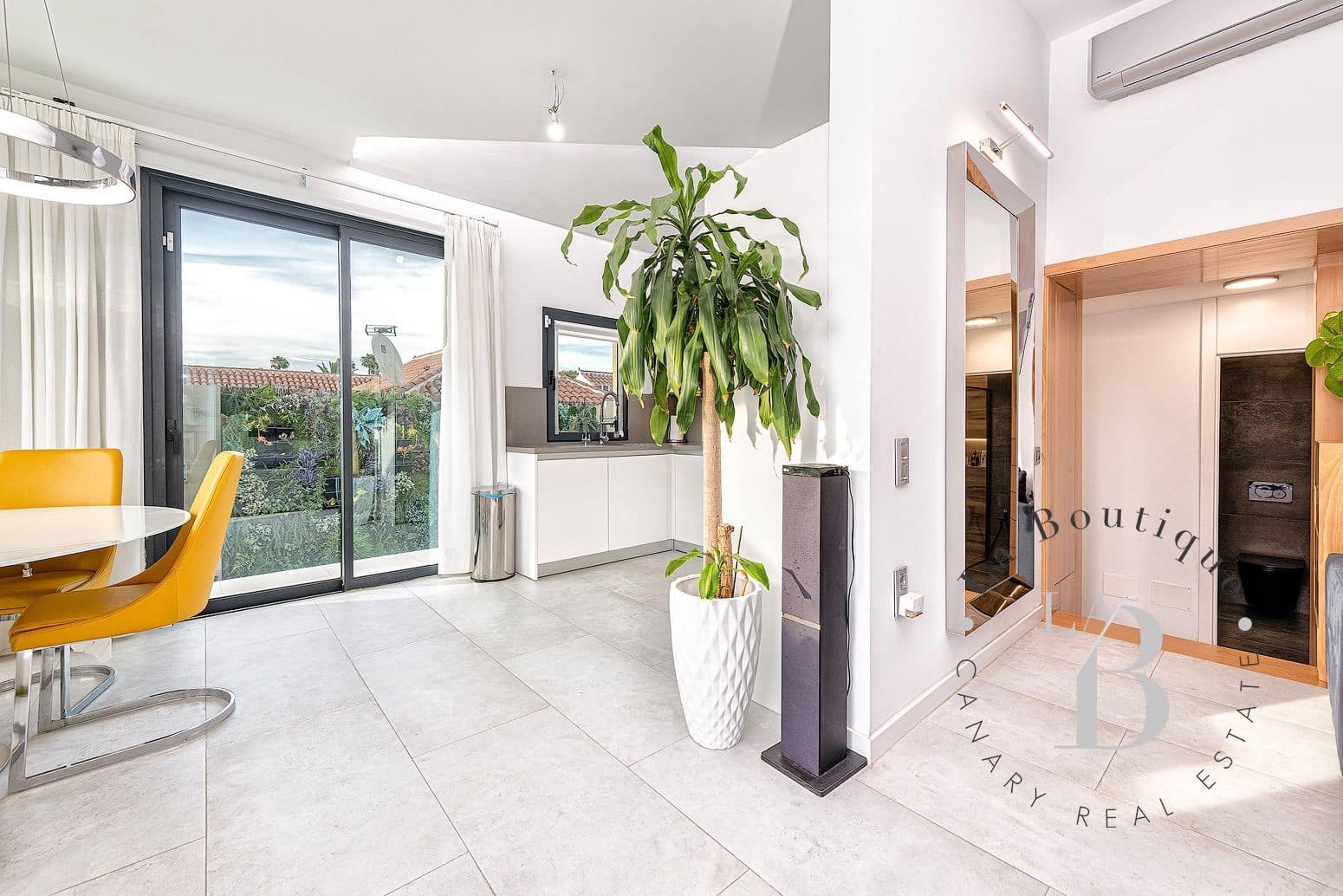 3 bedroom Bungalow for sale in Campo Internacional with pool garage - € 940,000 (Ref: 7739966)