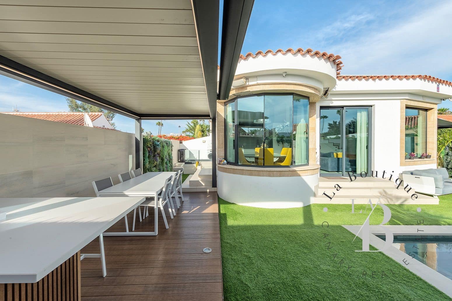 3 bedroom Bungalow for sale in Campo Internacional with pool garage - € 940,000 (Ref: 7739966)