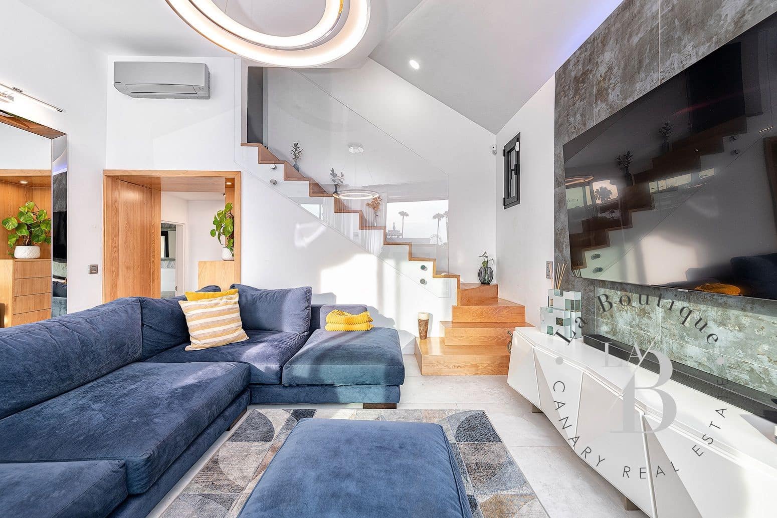 3 bedroom Bungalow for sale in Campo Internacional with pool garage - € 940,000 (Ref: 7739966)