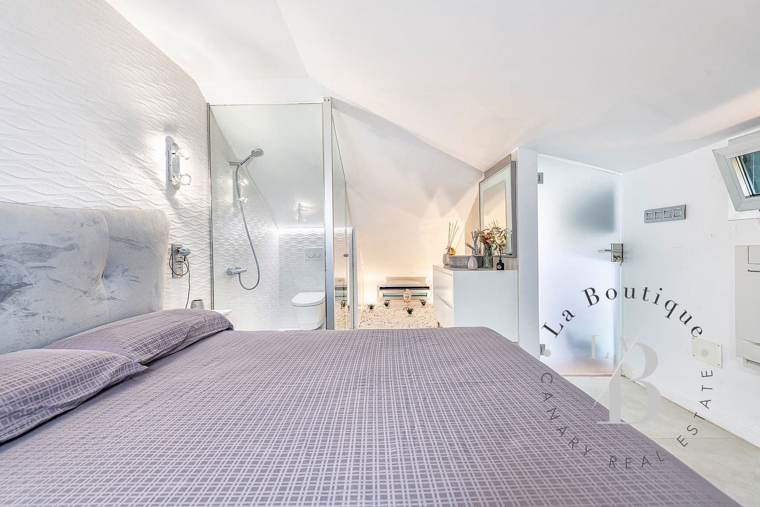 3 bedroom Bungalow for sale in Campo Internacional with pool garage - € 940,000 (Ref: 7739966)