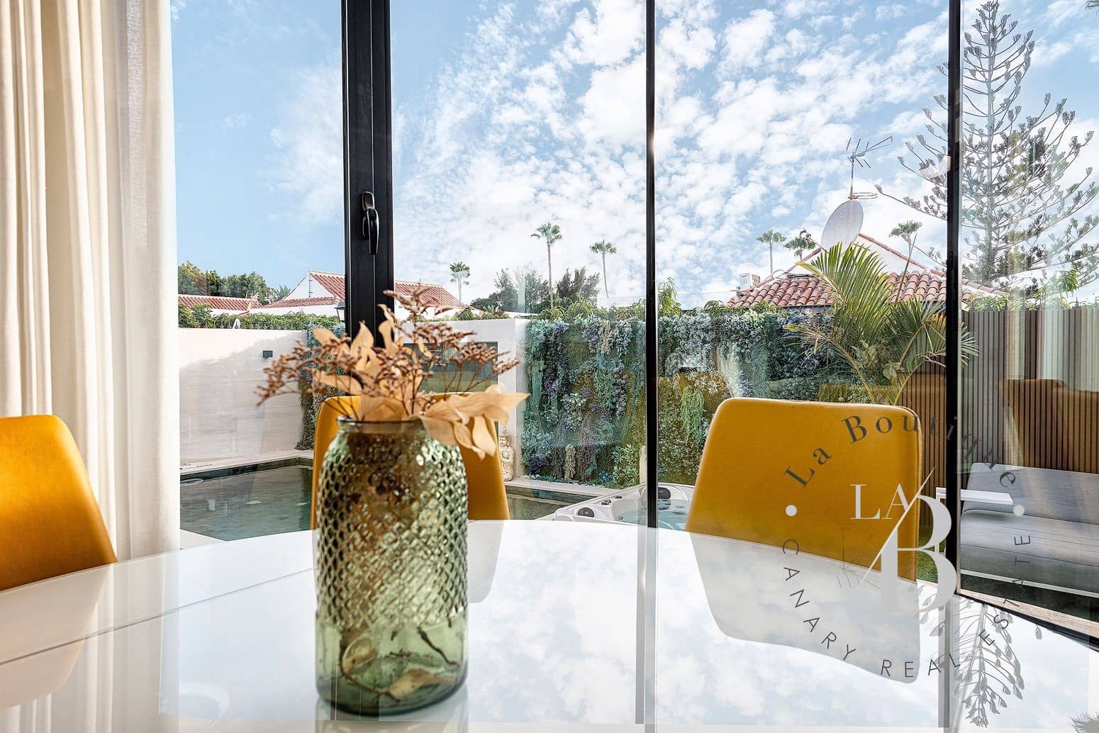 3 bedroom Bungalow for sale in Campo Internacional with pool garage - € 940,000 (Ref: 7739966)