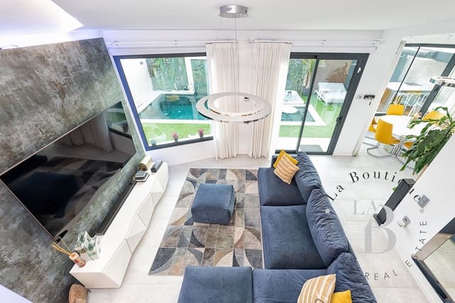 3 bedroom Bungalow for sale in Campo Internacional, San Bartolomé de Tirajana with pool garage - € 940,000 (Ref: 7739966)