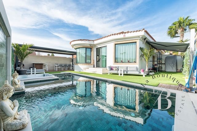 3 bedroom Bungalow for sale in Campo Internacional, San Bartolomé de Tirajana with pool garage - € 940,000 (Ref: 7739966)