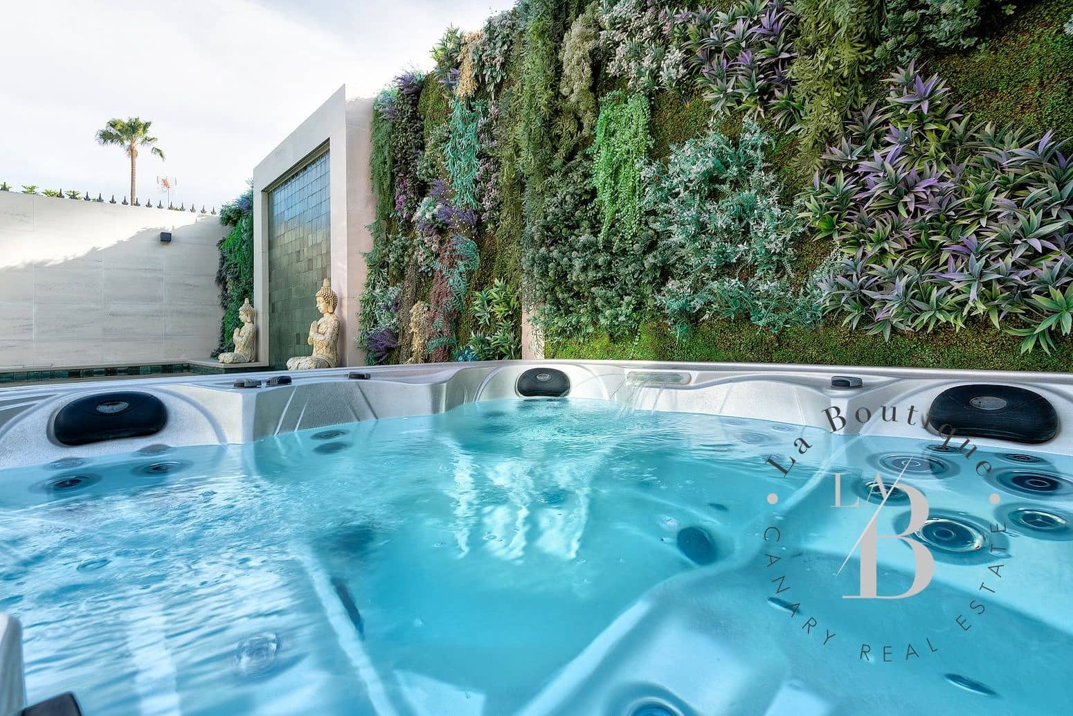 3 bedroom Bungalow for sale in Campo Internacional with pool garage - € 940,000 (Ref: 7739966)