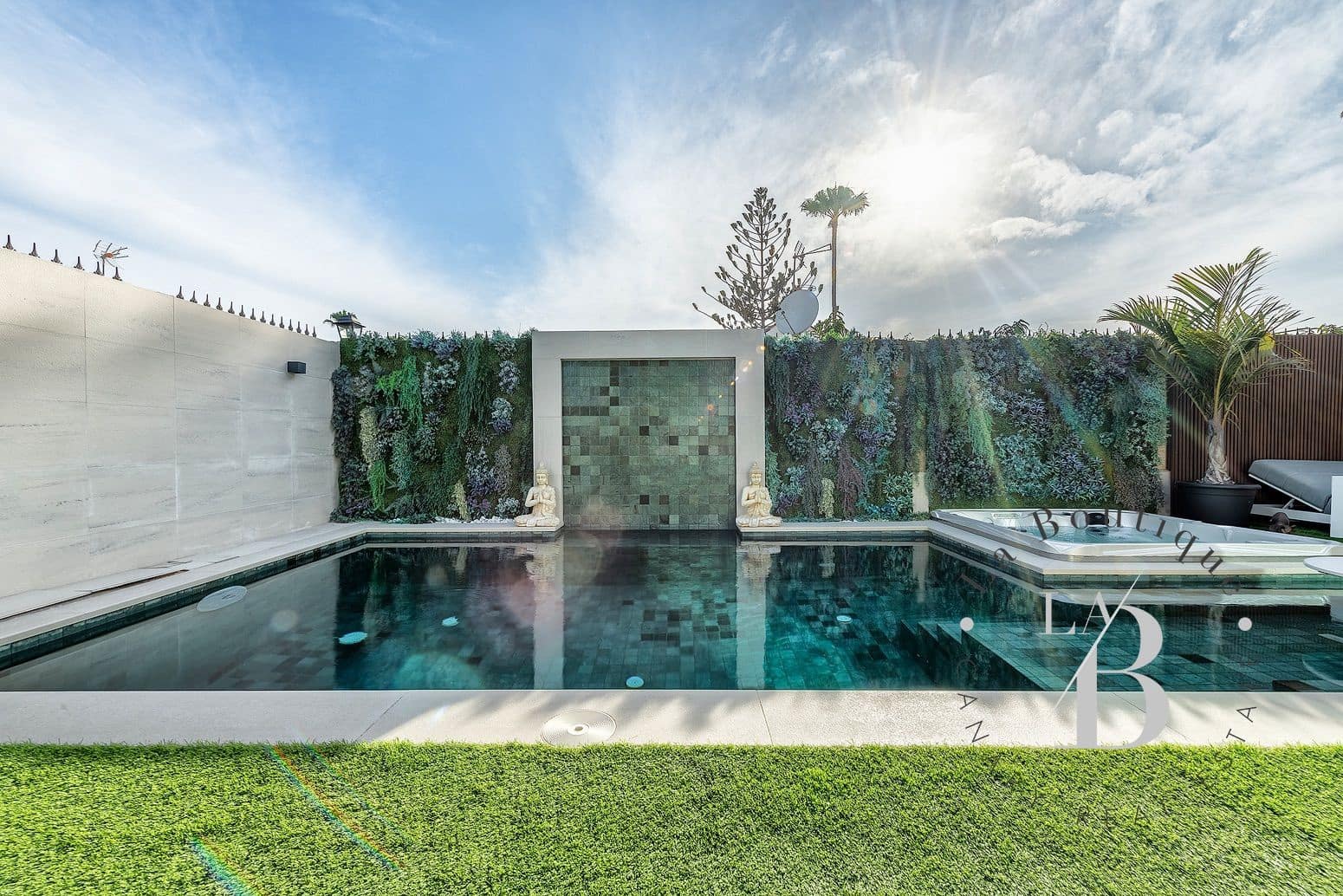 3 bedroom Bungalow for sale in Campo Internacional with pool garage - € 940,000 (Ref: 7739966)