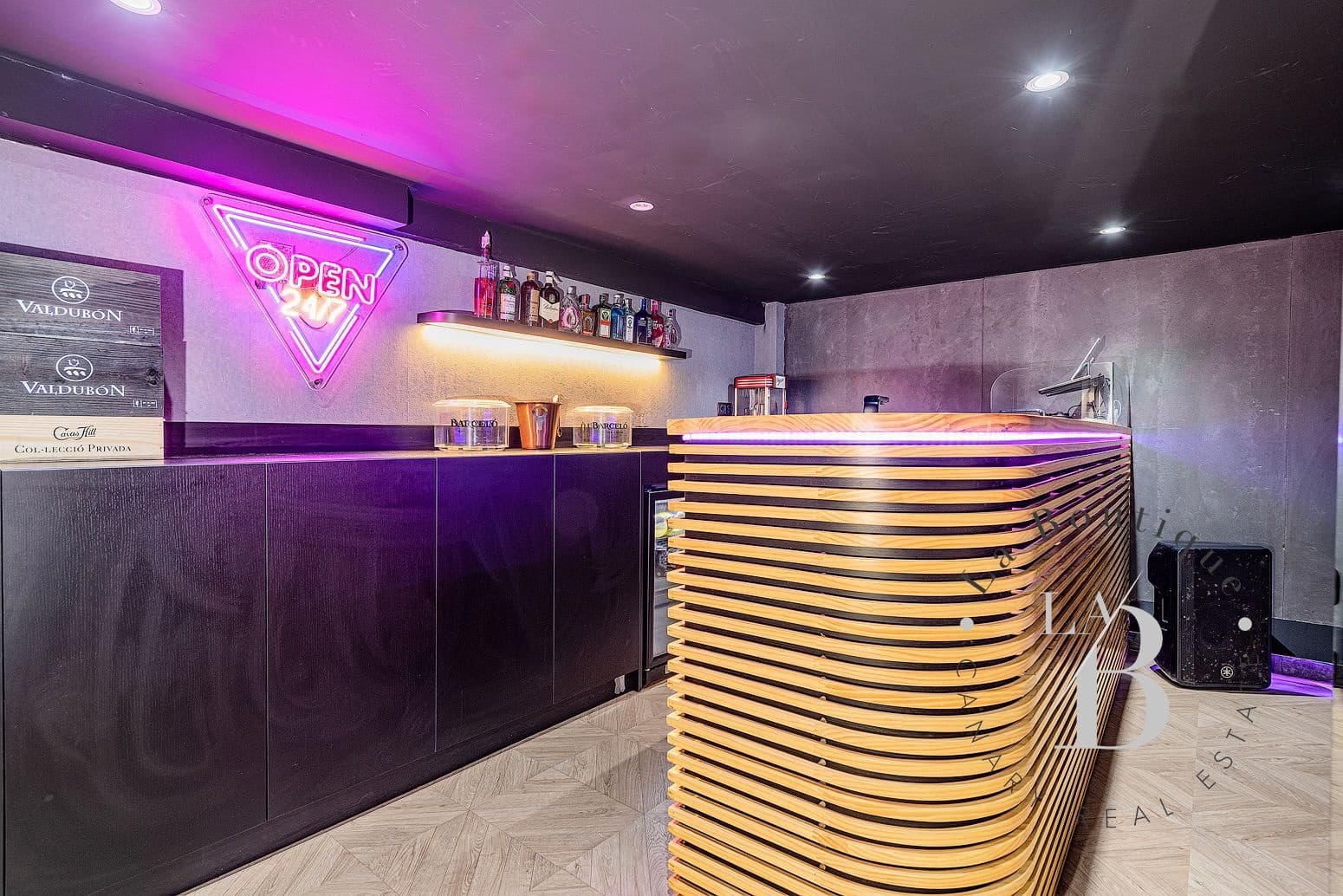 3 bedroom Bungalow for sale in Campo Internacional with pool garage - € 940,000 (Ref: 7739966)