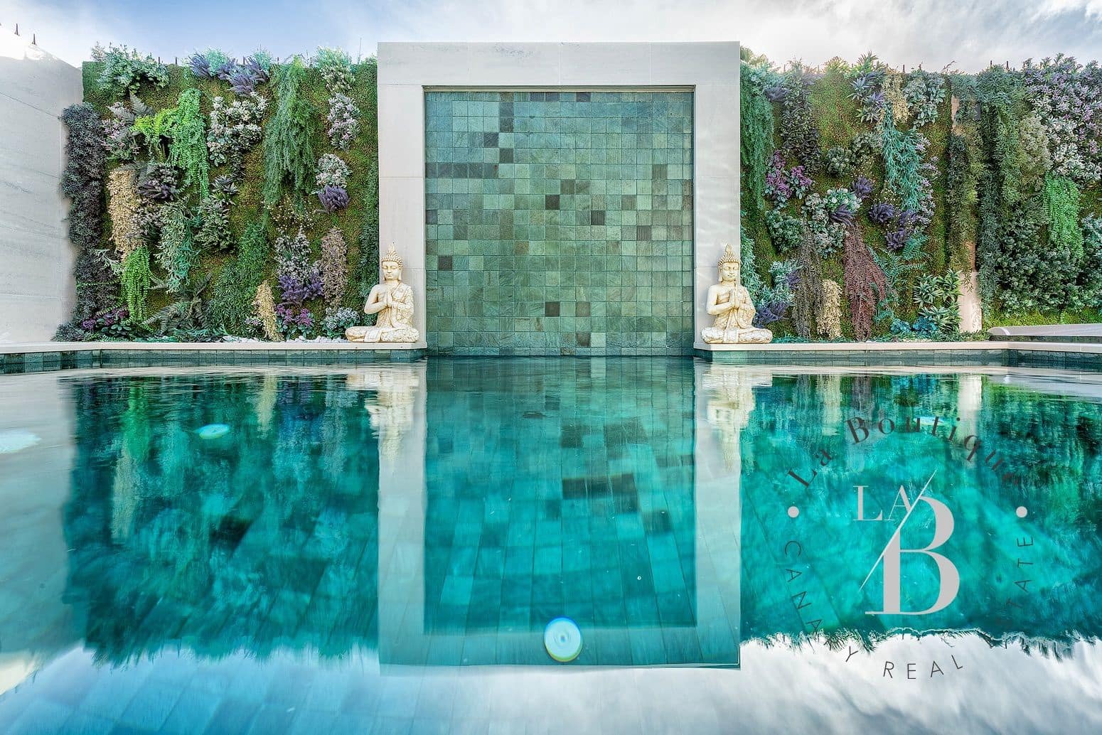 3 bedroom Bungalow for sale in Campo Internacional with pool garage - € 940,000 (Ref: 7739966)