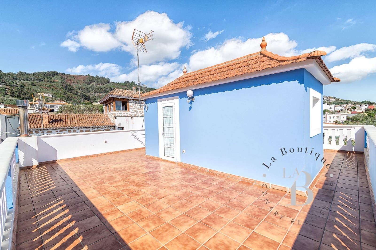 4 soveværelse Villa til salg i Teror med garage - € 550.000 (Ref: 7953752)