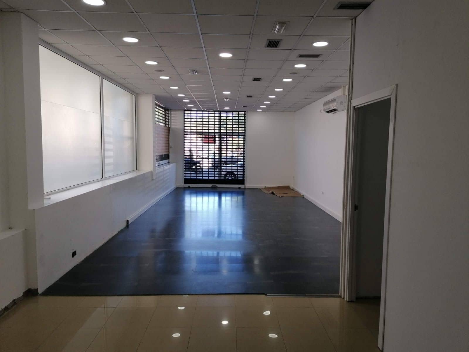 Local Commercial à vendre à Vecindario - 220 000 € (Ref: 8157871)