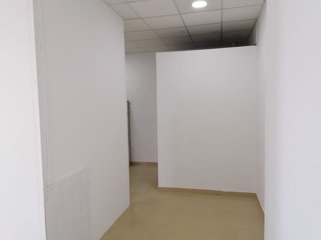 Erhverv til salg i Vecindario, Santa Lucía de Tirajana - € 220.000 (Ref: 8157871)