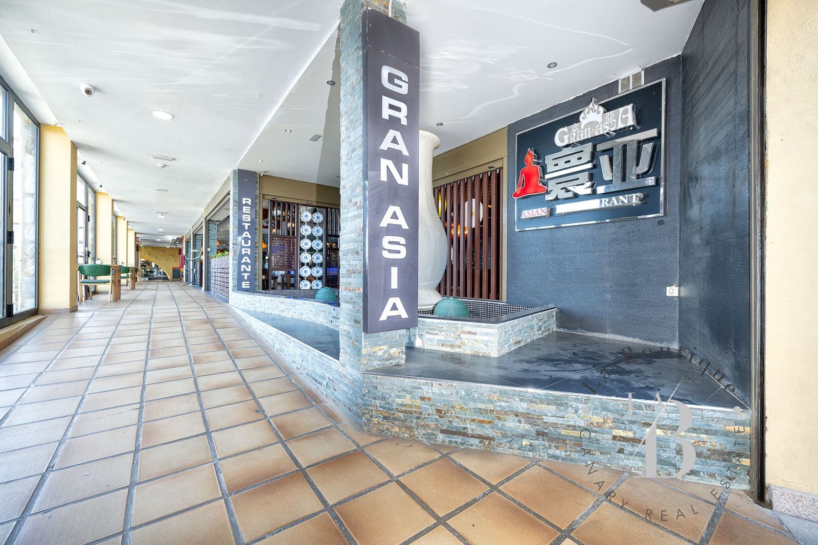 Erhverv til salg i Playa del Ingles - € 1.200.000 (Ref: 8246970)