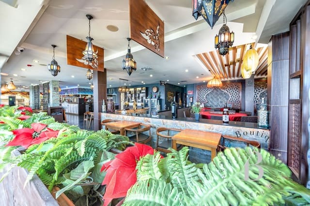 Erhverv til salg i Playa del Inglés, San Bartolomé de Tirajana - € 1.200.000 (Ref: 8246970)