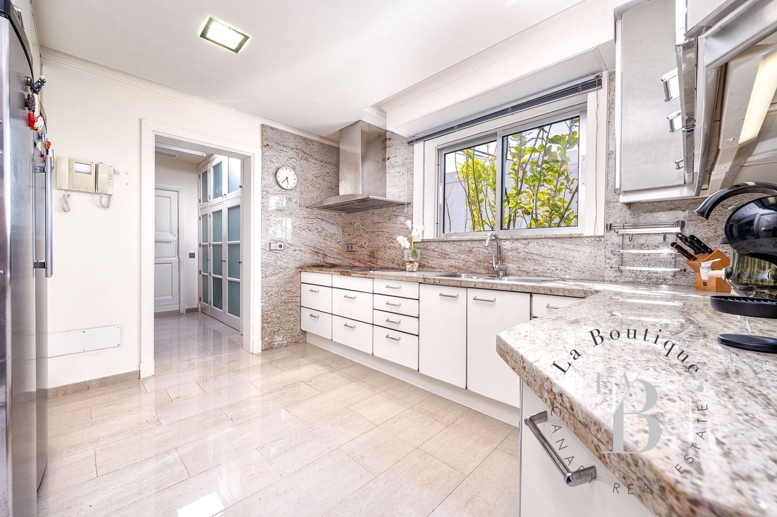 6 bedroom Villa for sale in San Agustin - € 1,750,000 (Ref: 8253493)