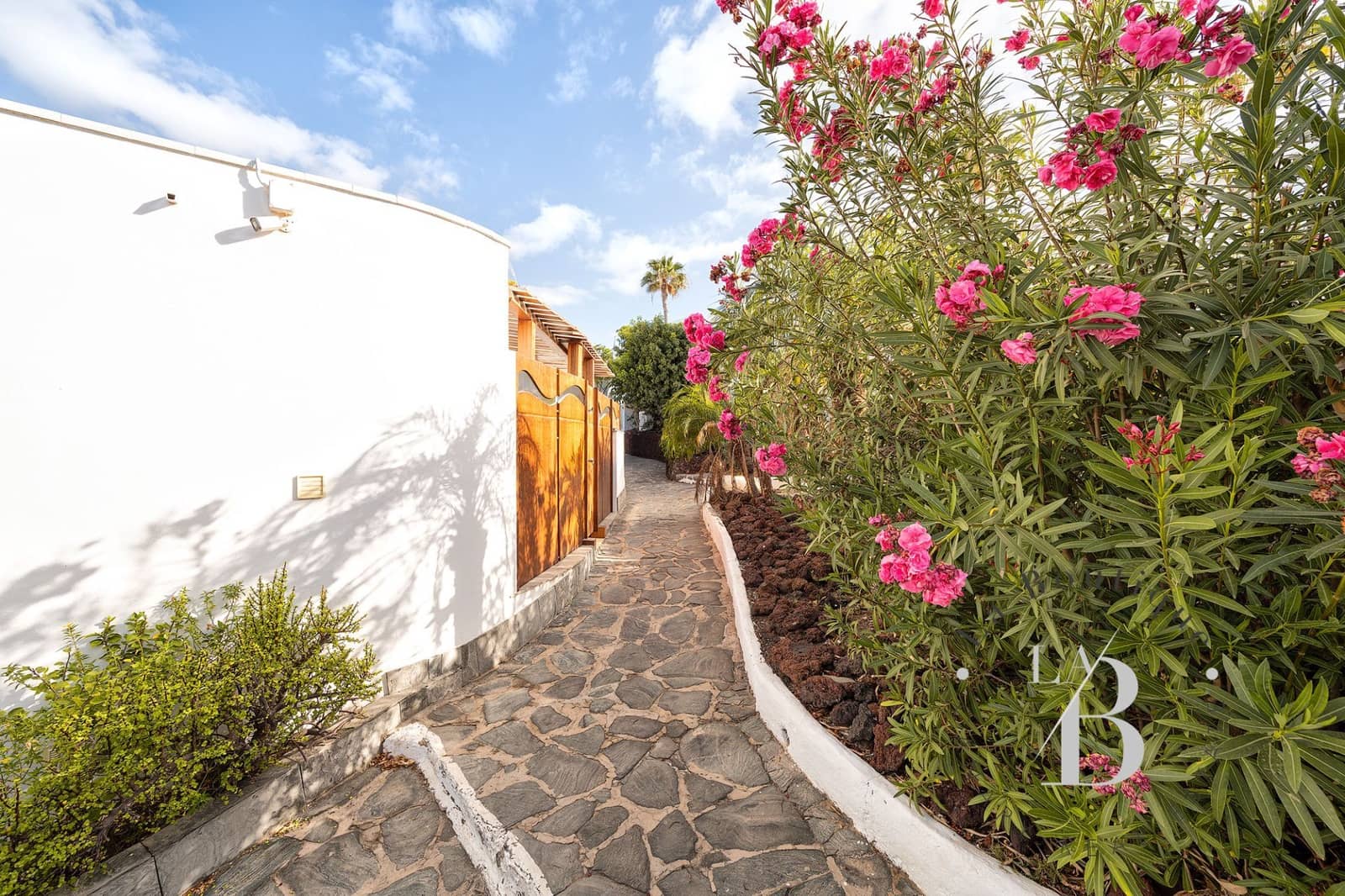 6 bedroom Villa for sale in San Agustin - € 1,750,000 (Ref: 8253493)