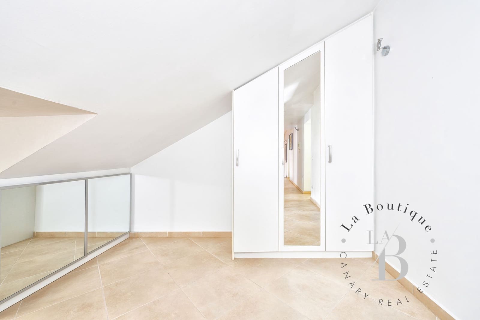 4 soveværelse Villa til salg i Playa de Mogan med garage - € 950.000 (Ref: 8287187)