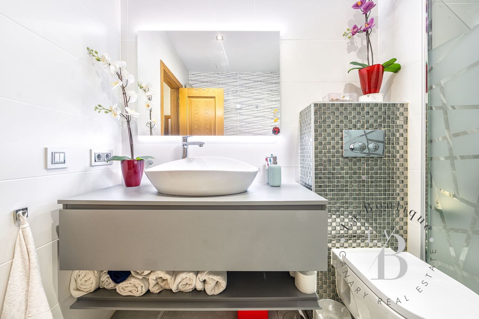 4 soveværelse Byhus til salg i Mogan med garage - € 416.000 (Ref: 8412094)