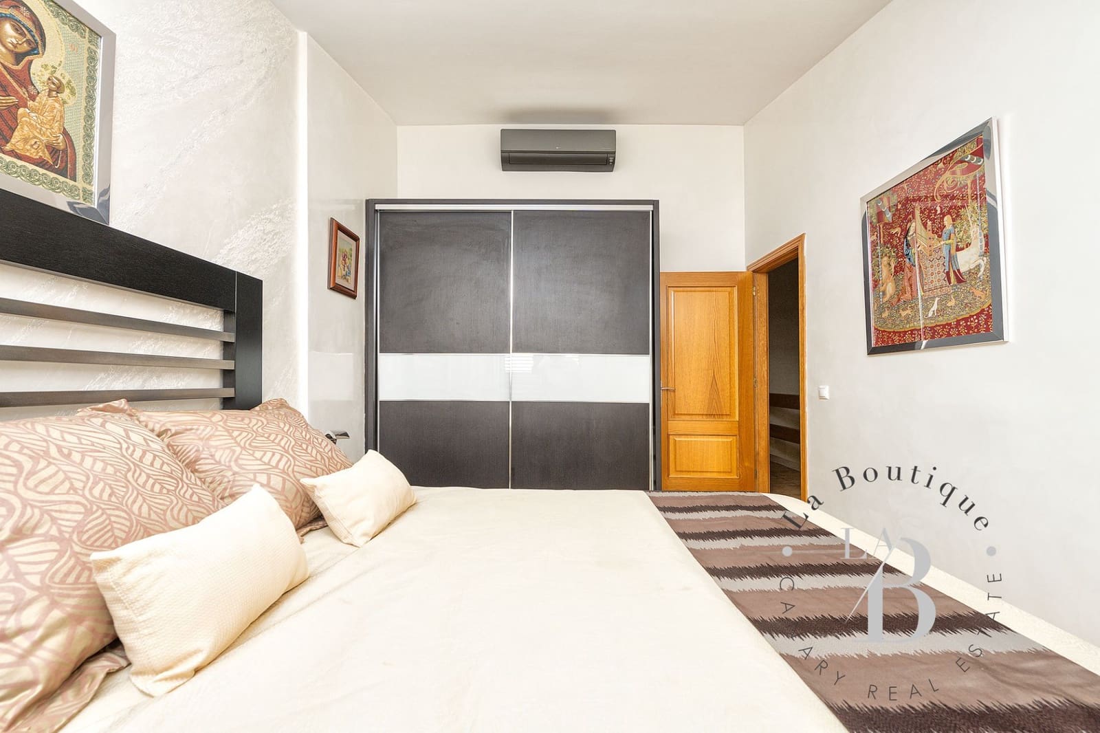 4 soveværelse Byhus til salg i Mogan med garage - € 416.000 (Ref: 8412094)