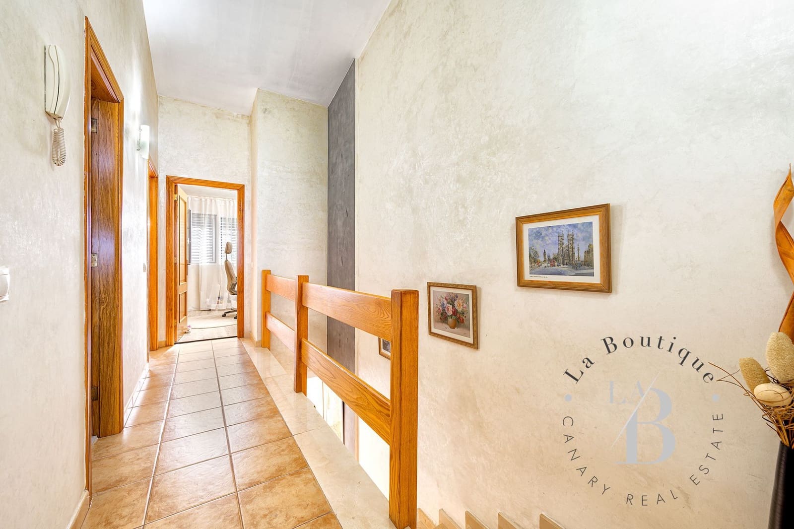 4 soveværelse Byhus til salg i Mogan med garage - € 416.000 (Ref: 8412094)