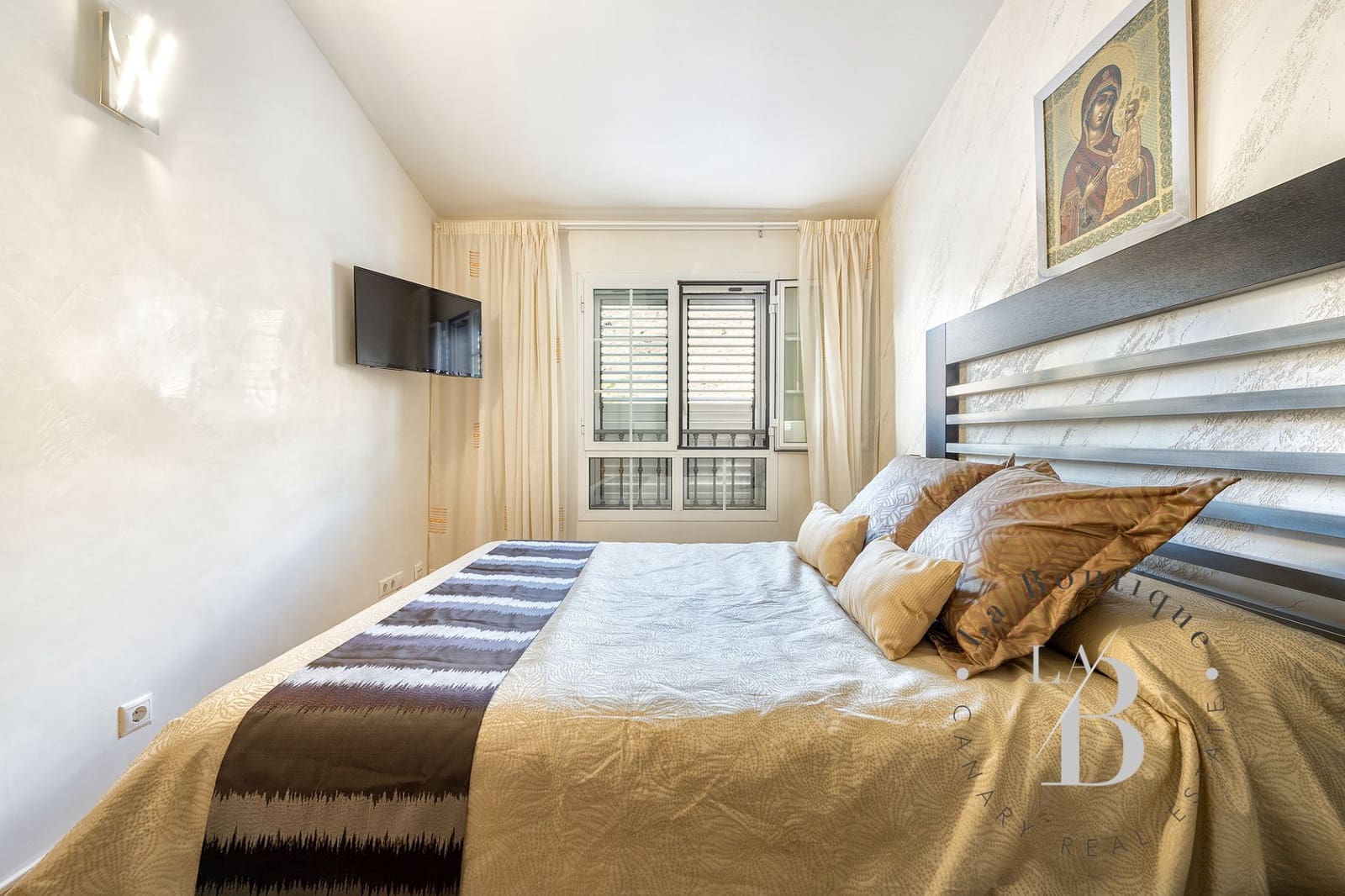 4 soveværelse Byhus til salg i Mogan med garage - € 416.000 (Ref: 8412094)