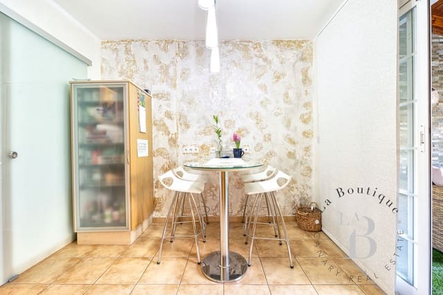 4 slaapkamer Huis te koop in Mogán met garage - € 416.000 (Ref: 8412094)