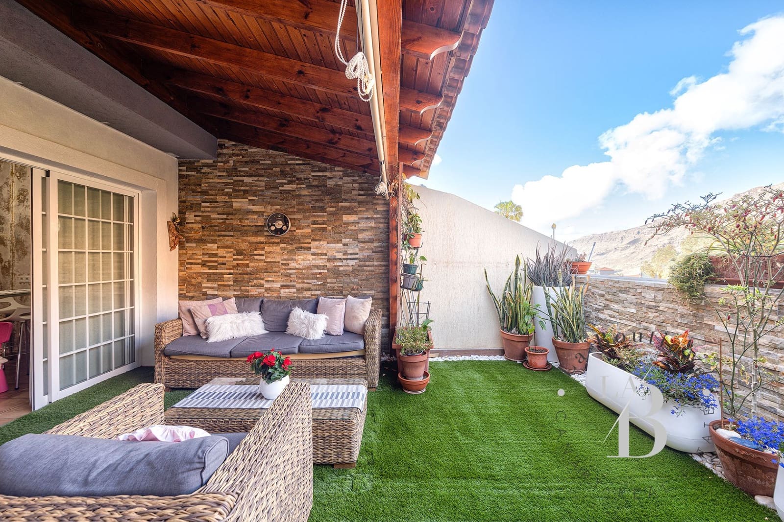 4 soveværelse Byhus til salg i Mogan med garage - € 416.000 (Ref: 8412094)